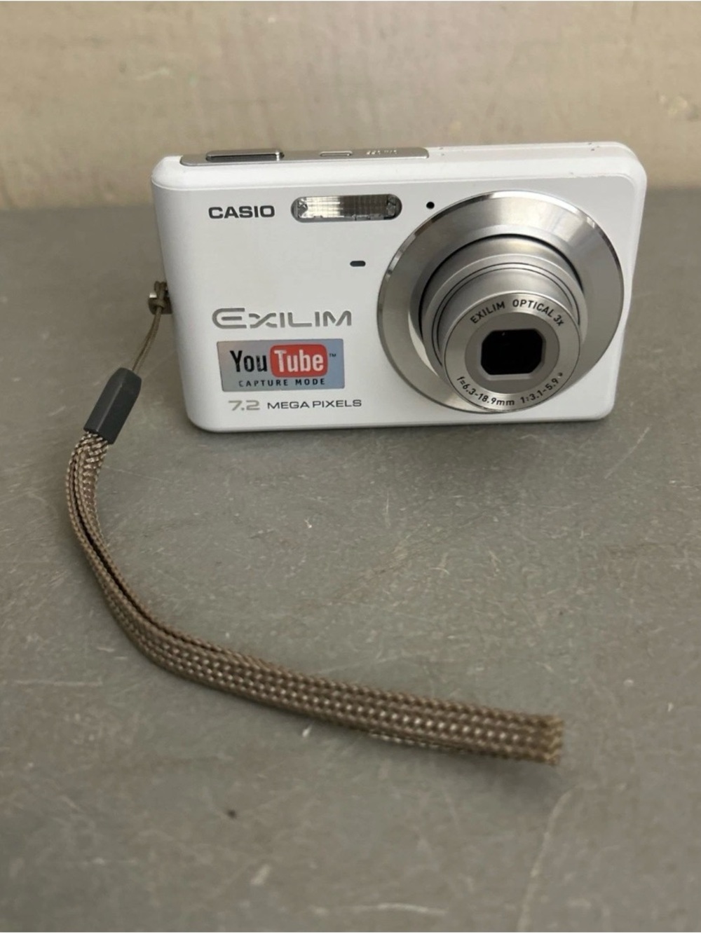 Casio EXILIM ZOOM EX-Z77 7.2MP Digital Camera With Battery ( No charger)